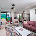 Efems Villa *